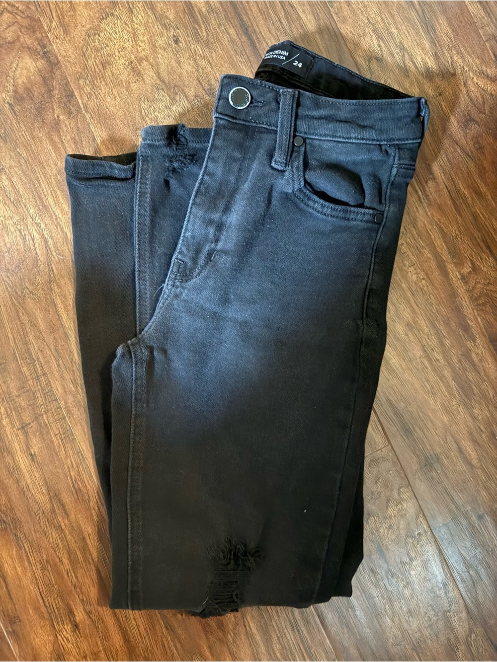 Just Black Women's Skinny Jeans in Black